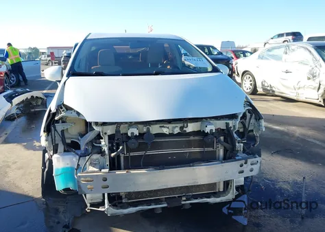 2014 Toyota Prius Two z USA, uszkodzony, nr VIN JTDKN3DU2E0391992